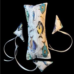 Cat Kicker And 3 Triangle Cat Toys With Catnip Fish Pattern New